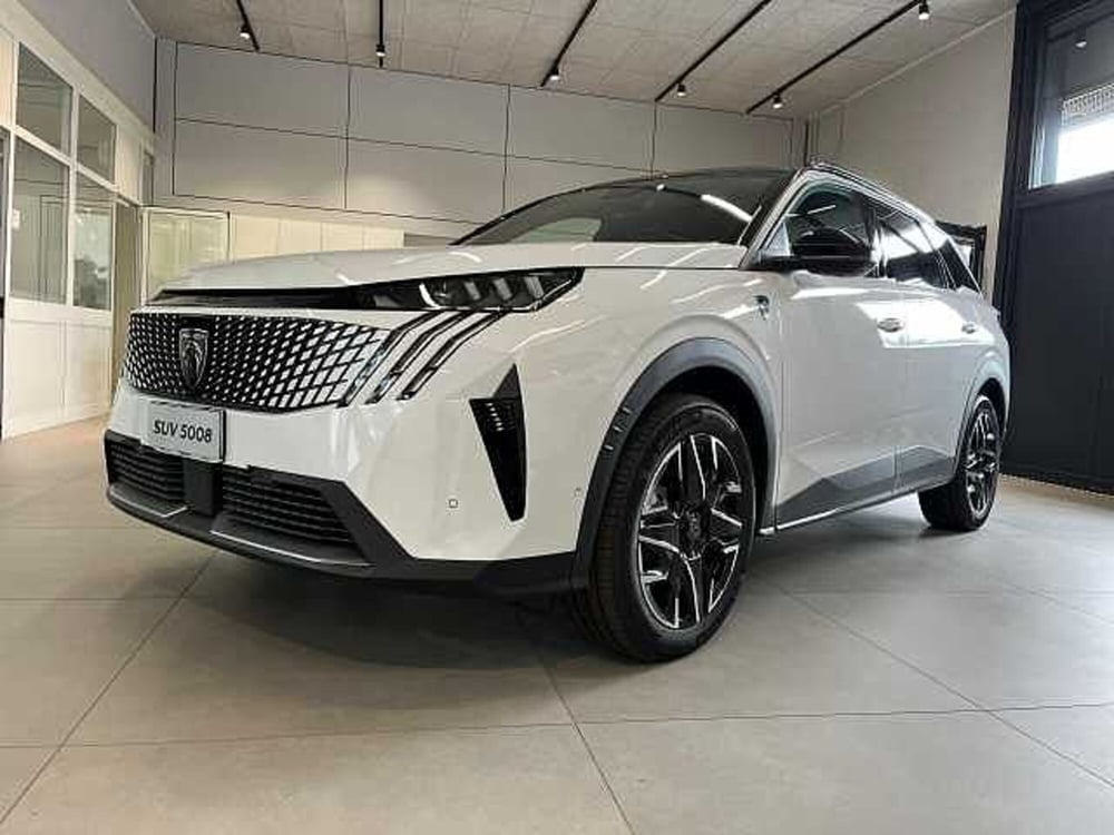 Peugeot 5008 nuova a Venezia