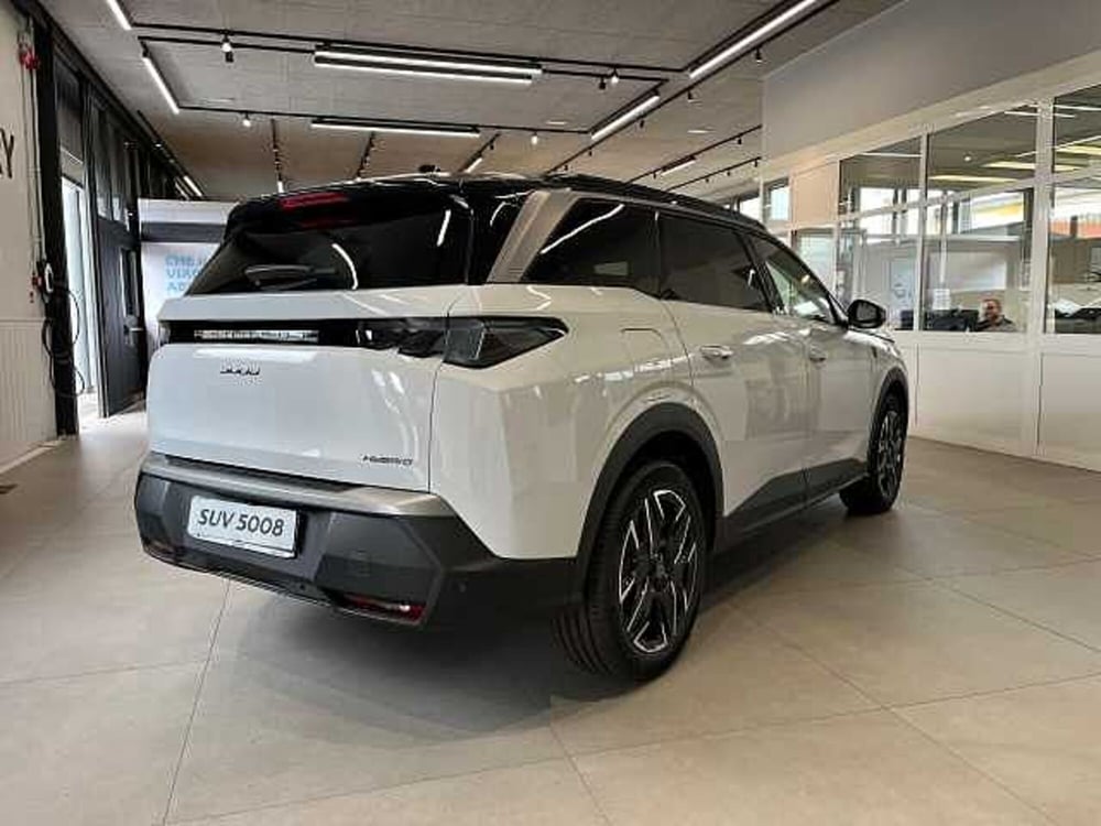 Peugeot 5008 nuova a Venezia (12)