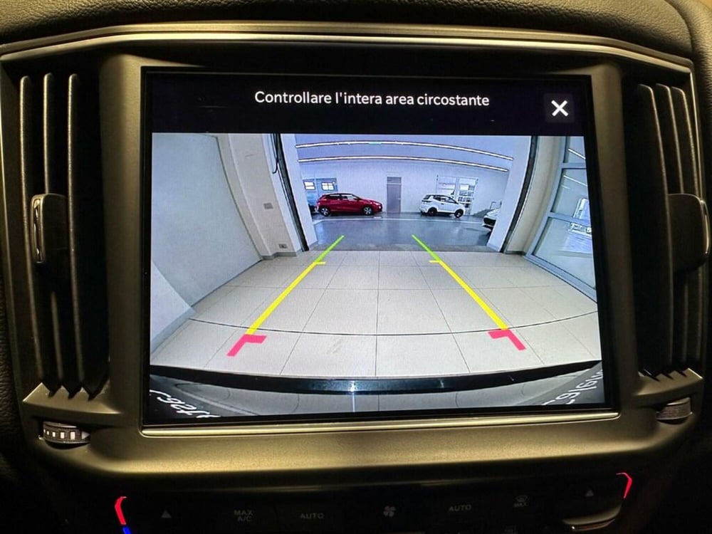 Maserati Levante usata a Varese (12)