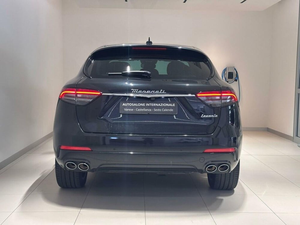 Maserati Levante usata a Varese (7)