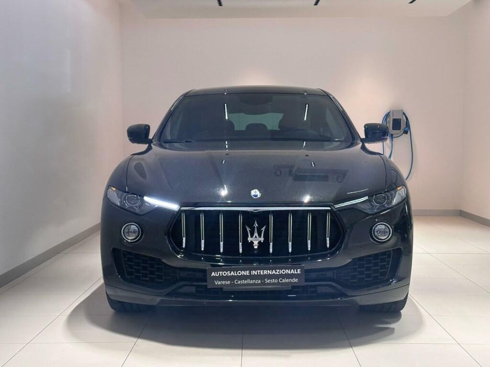 Maserati Levante usata a Varese (8)