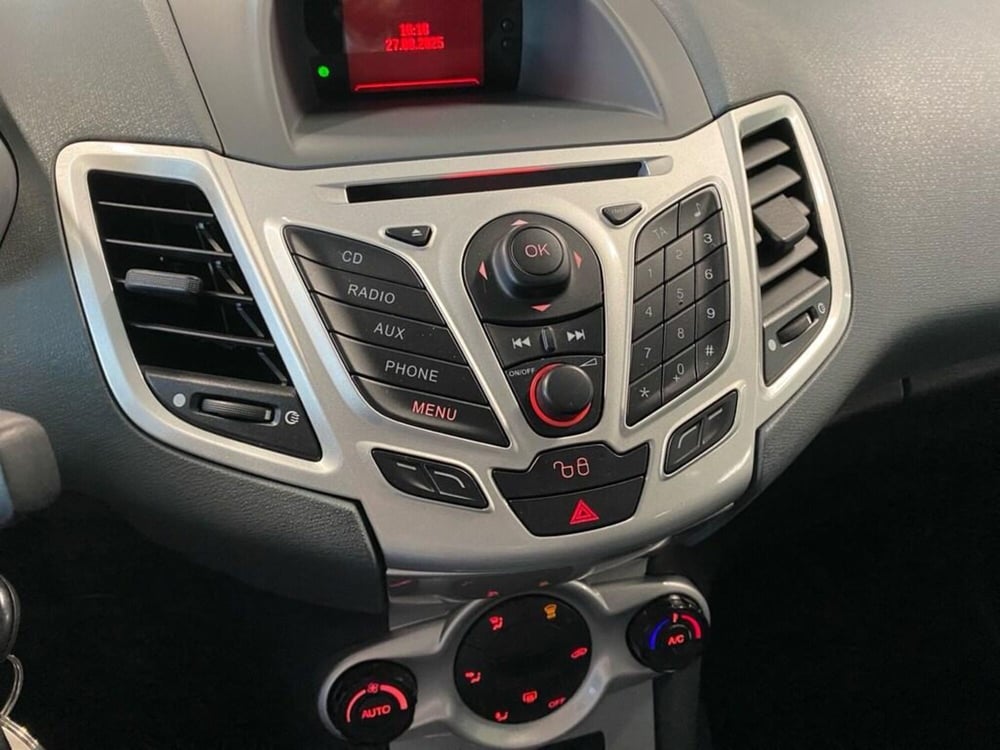 Ford Fiesta usata a Torino (9)