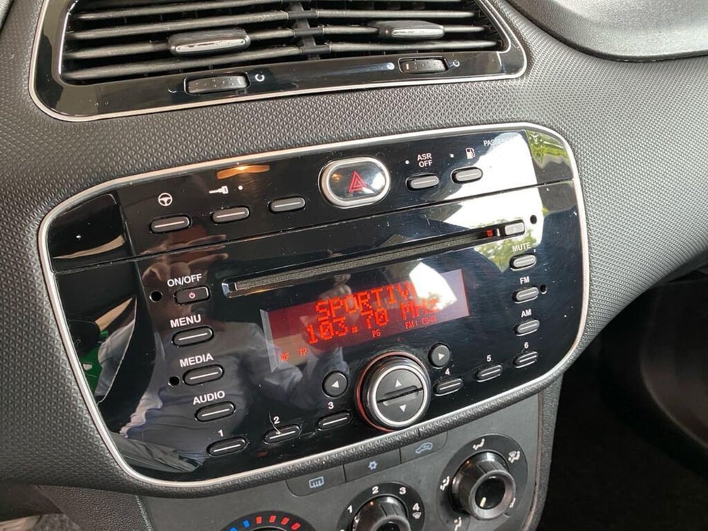 Fiat Punto usata a Torino (9)