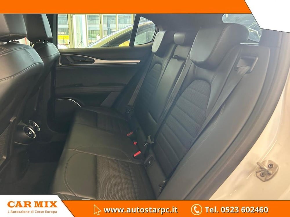 Alfa Romeo Stelvio usata a Piacenza (9)
