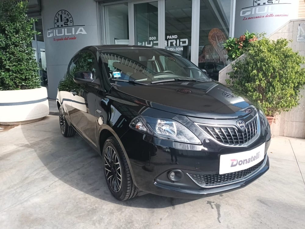 Lancia Ypsilon usata a Bari