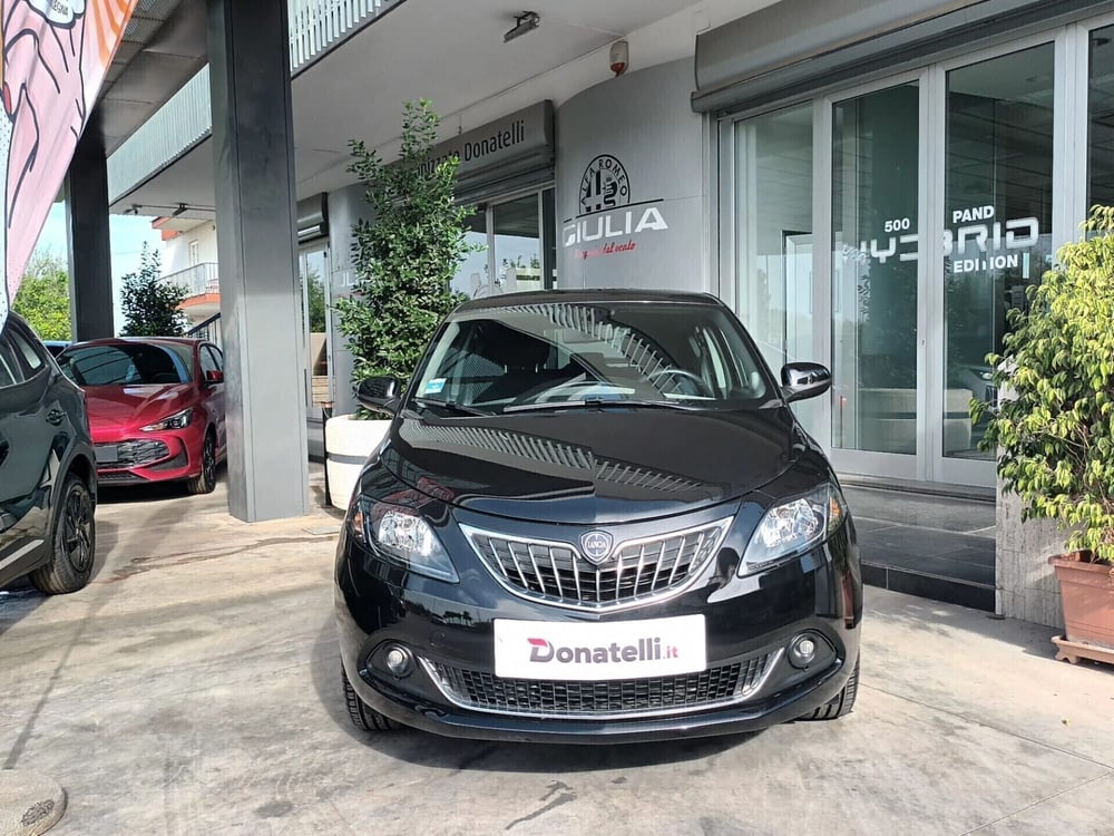 Lancia Ypsilon usata a Bari (2)