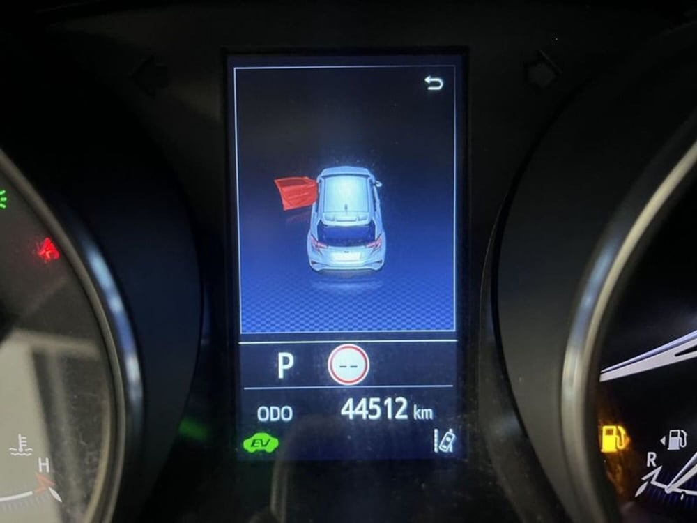 Toyota Toyota C-HR usata a Prato (11)
