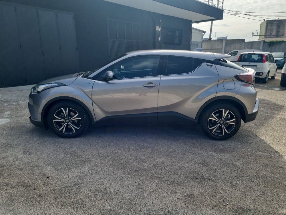 Toyota Toyota C-HR usata a Lecce (2)