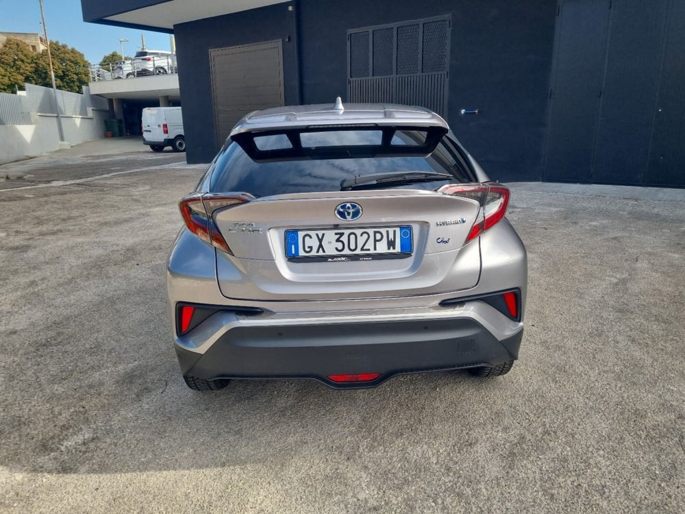 Toyota Toyota C-HR usata a Lecce (4)