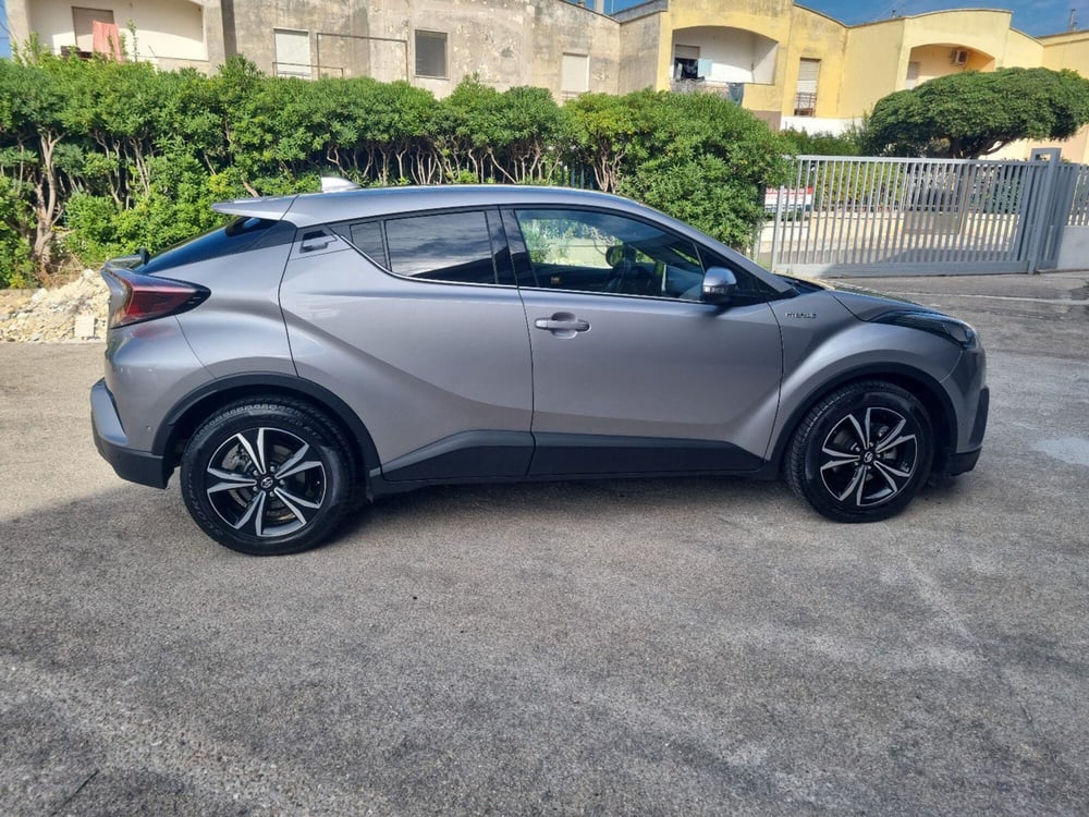 Toyota Toyota C-HR usata a Lecce (7)