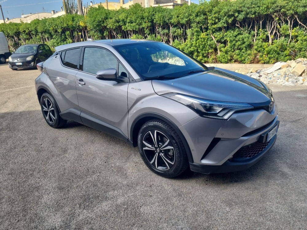 Toyota Toyota C-HR usata a Lecce (8)