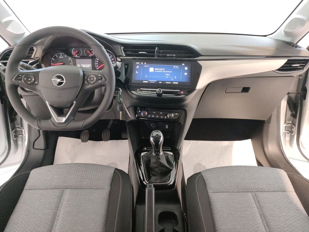 Opel Corsa nuova a L'Aquila (16)