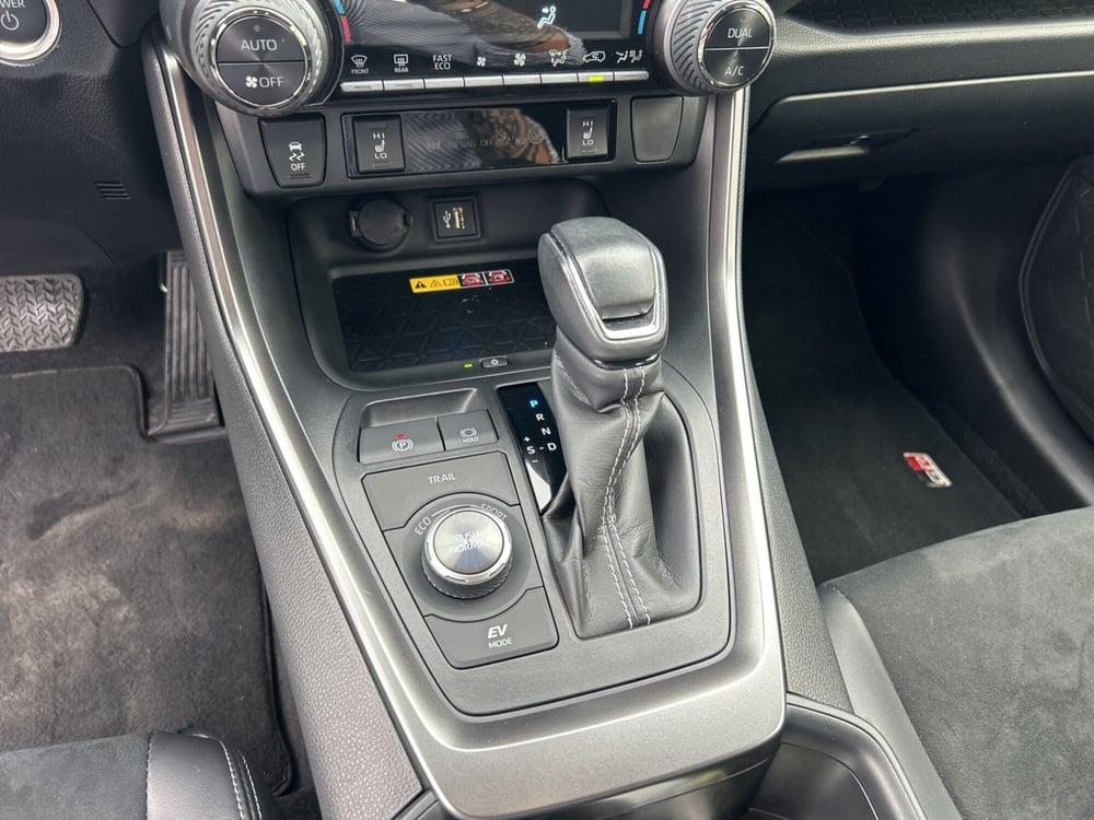Toyota Rav4 usata a Piacenza (14)