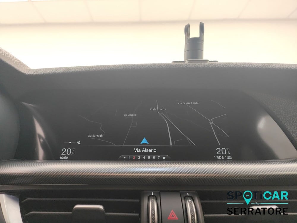 Alfa Romeo Stelvio usata a Como (10)