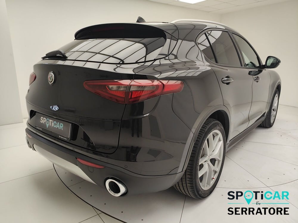 Alfa Romeo Stelvio usata a Como (5)