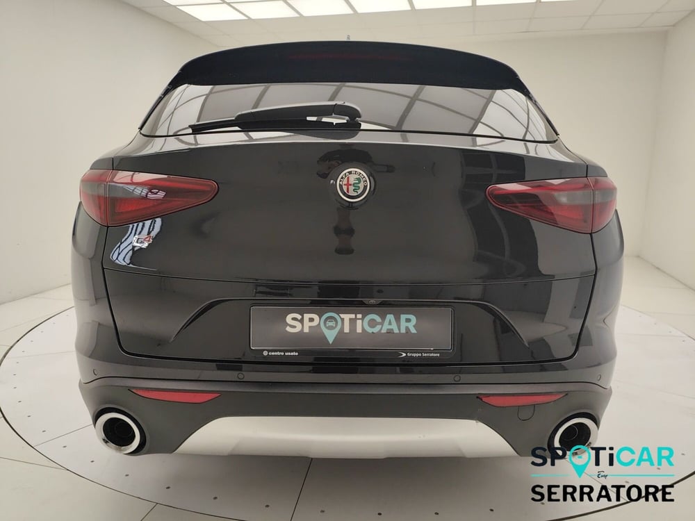 Alfa Romeo Stelvio usata a Como (6)