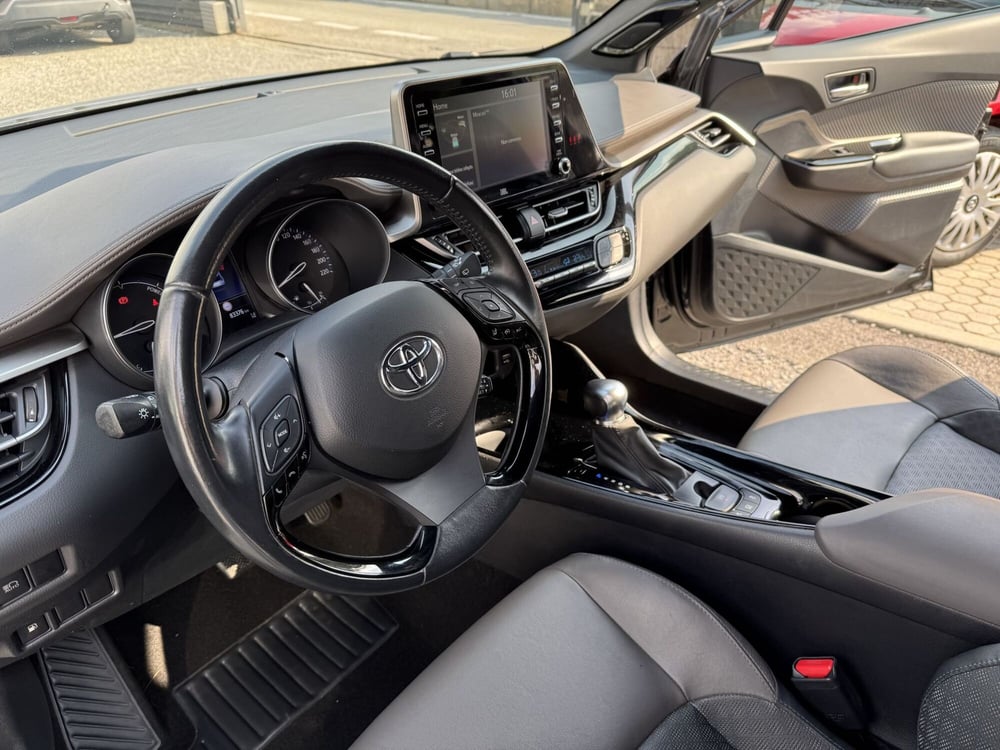 Toyota Toyota C-HR usata a Como (8)