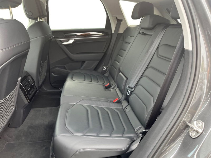 Volkswagen Touareg usata a Modena (13)