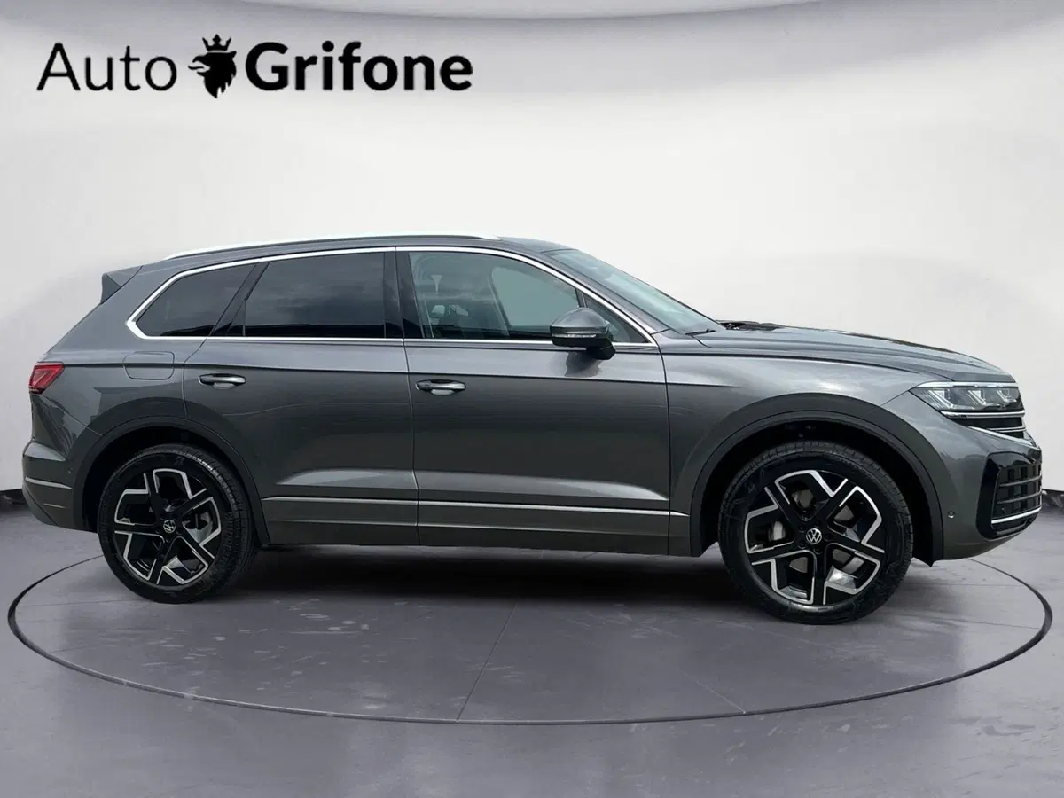 Volkswagen Touareg usata a Modena (6)