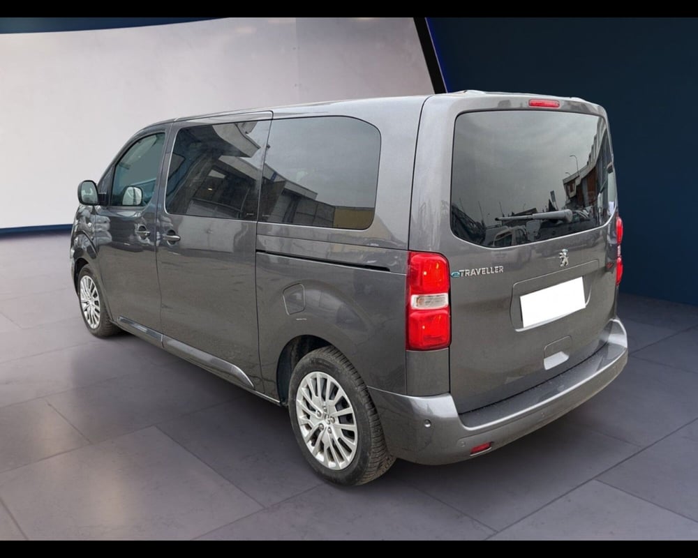 Peugeot e-Traveller usata a Torino (11)