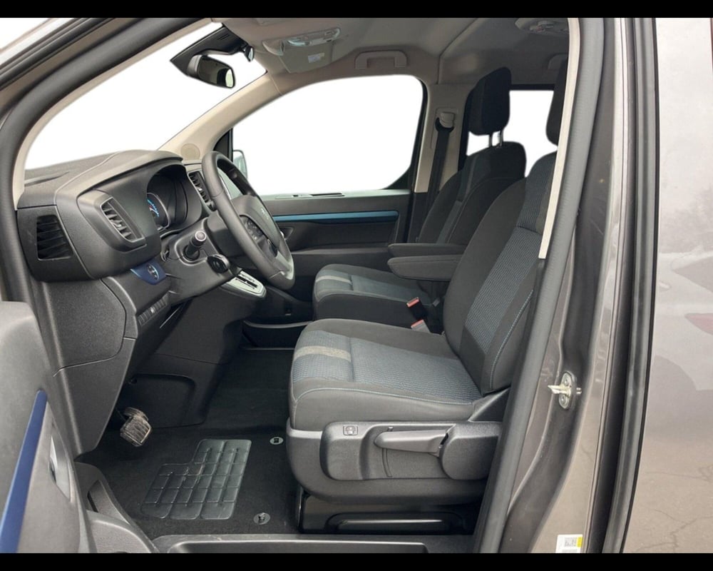 Peugeot e-Traveller usata a Torino (14)