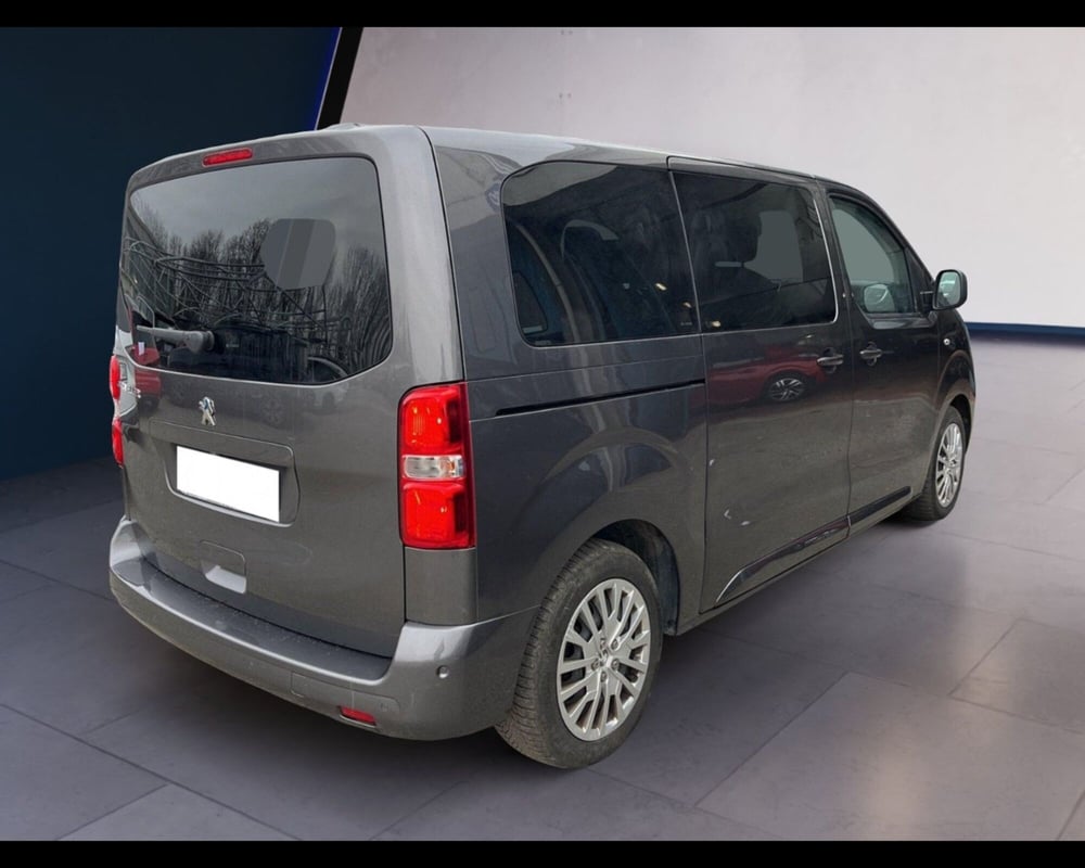 Peugeot e-Traveller usata a Torino (9)