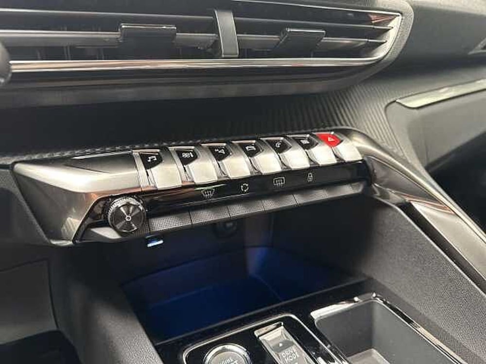 Peugeot 3008 nuova a Forlì-Cesena (15)