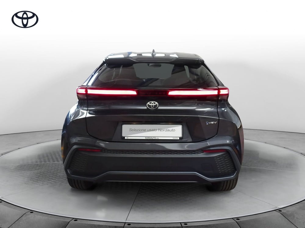 Toyota Toyota C-HR nuova a Treviso (6)
