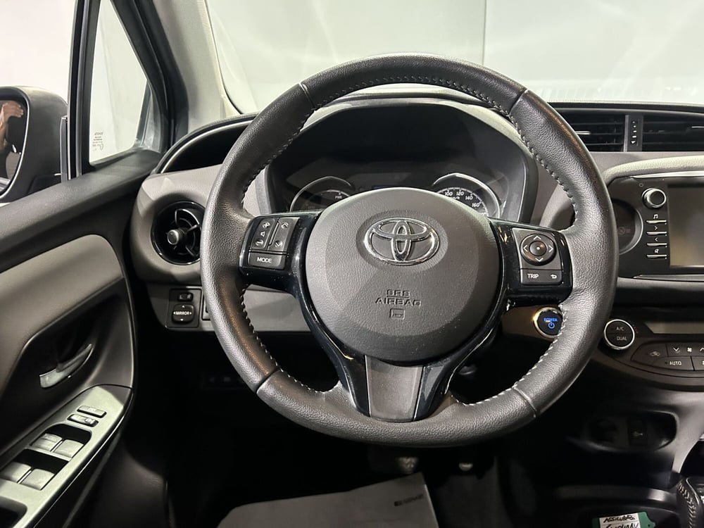 Toyota Yaris usata a Milano (10)