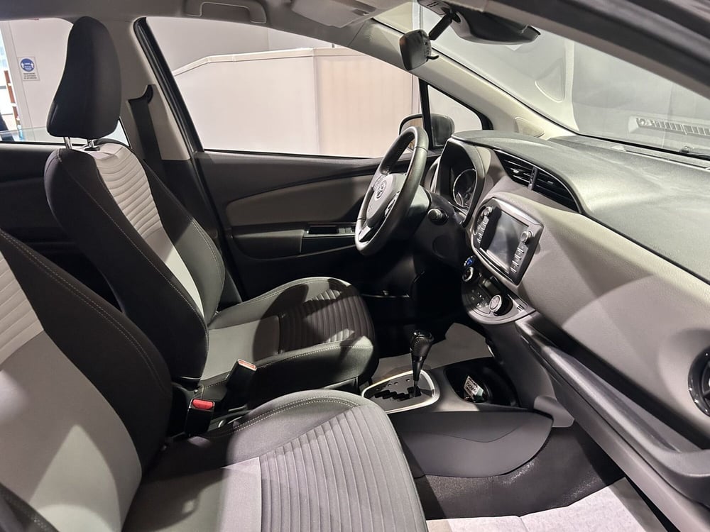 Toyota Yaris usata a Milano (7)