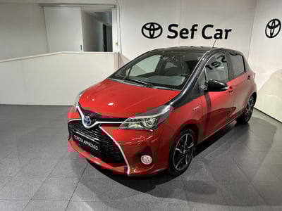 Toyota Yaris 1.5 Hybrid 5 porte Trend &quot;Red Edition&quot; del 2016 usata a Milano