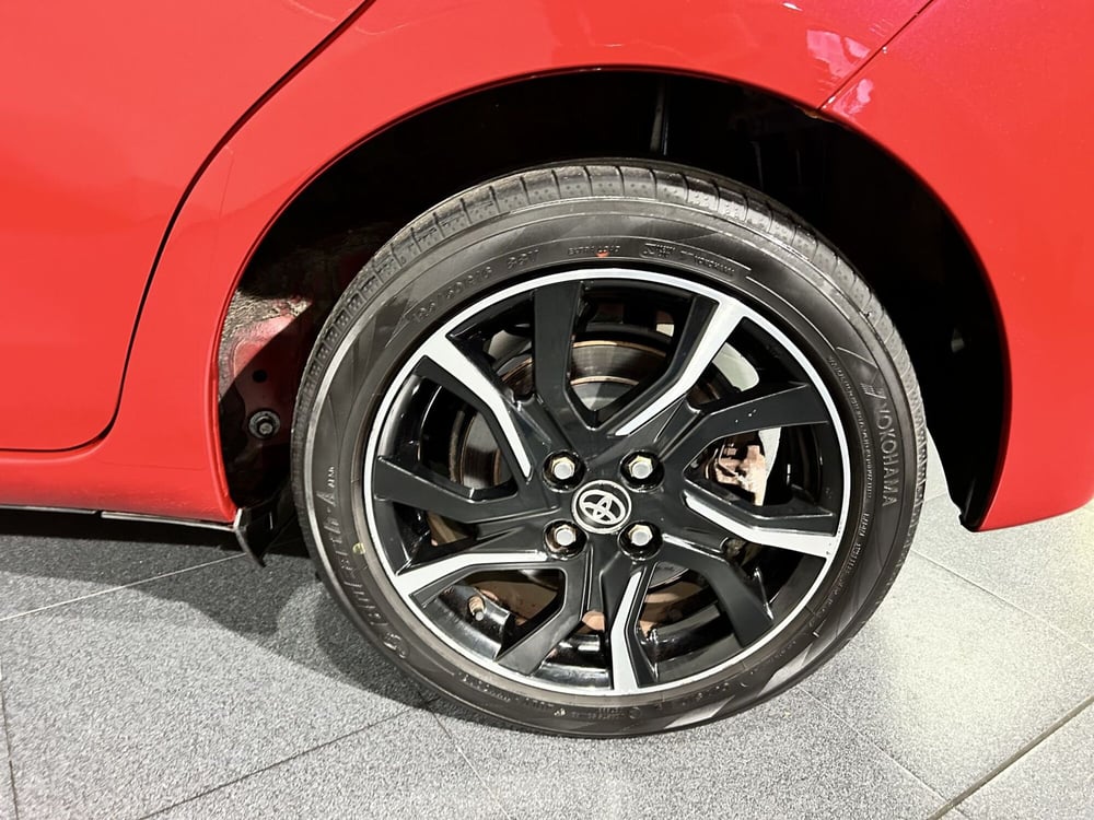 Toyota Yaris usata a Milano (15)