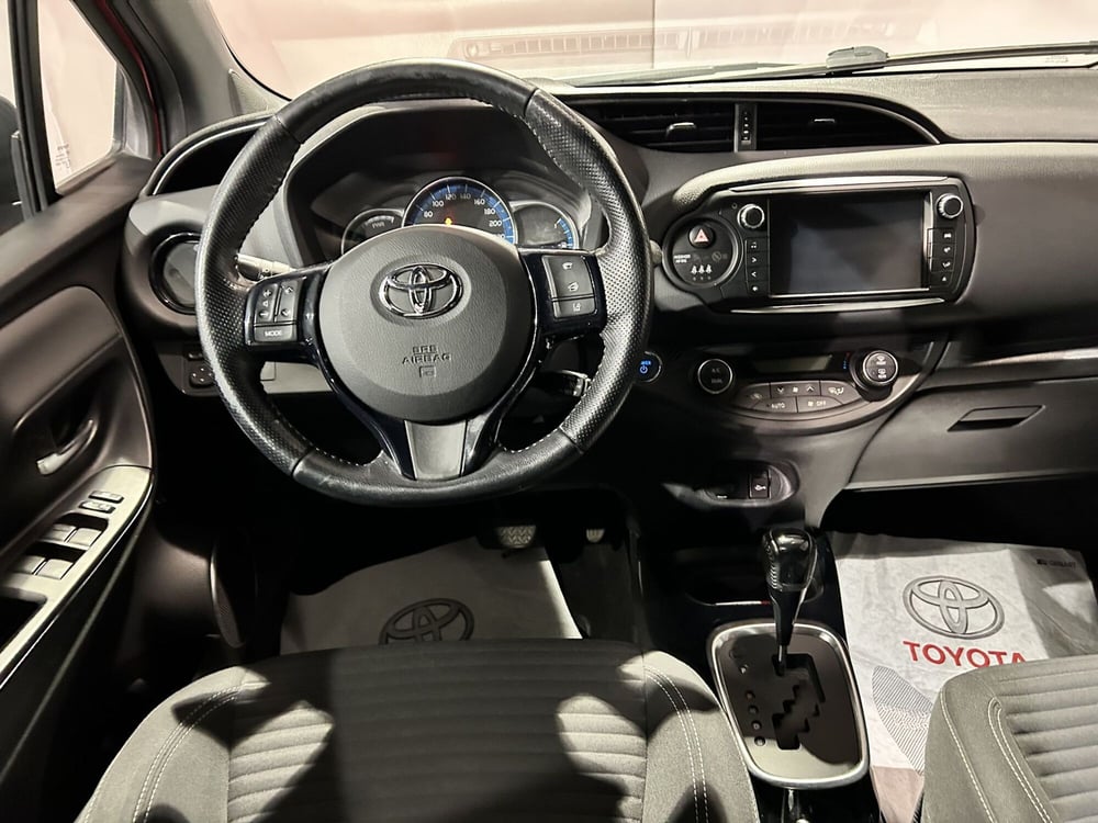 Toyota Yaris usata a Milano (9)