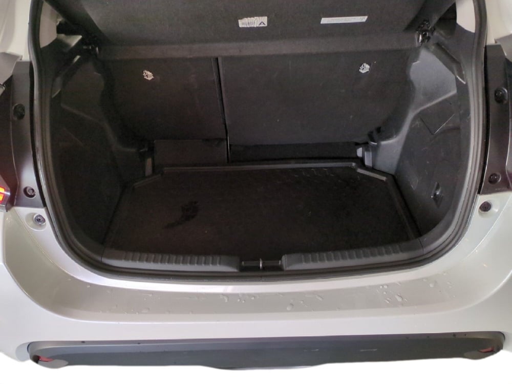 Toyota Yaris usata a Milano (11)