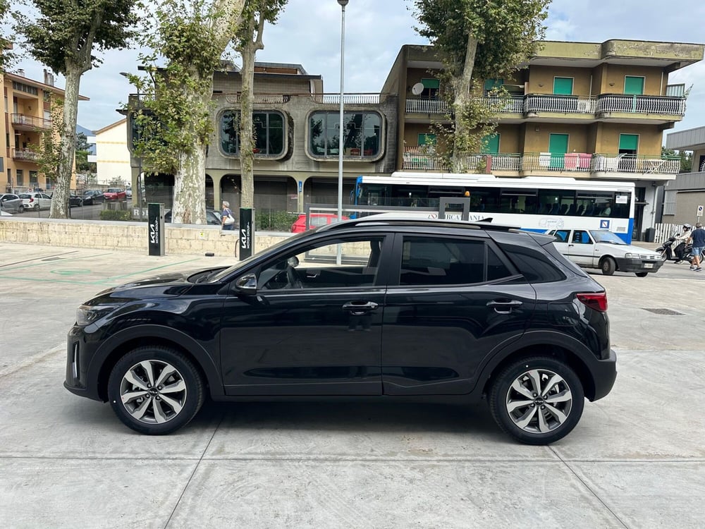 Kia Stonic nuova a Napoli (3)