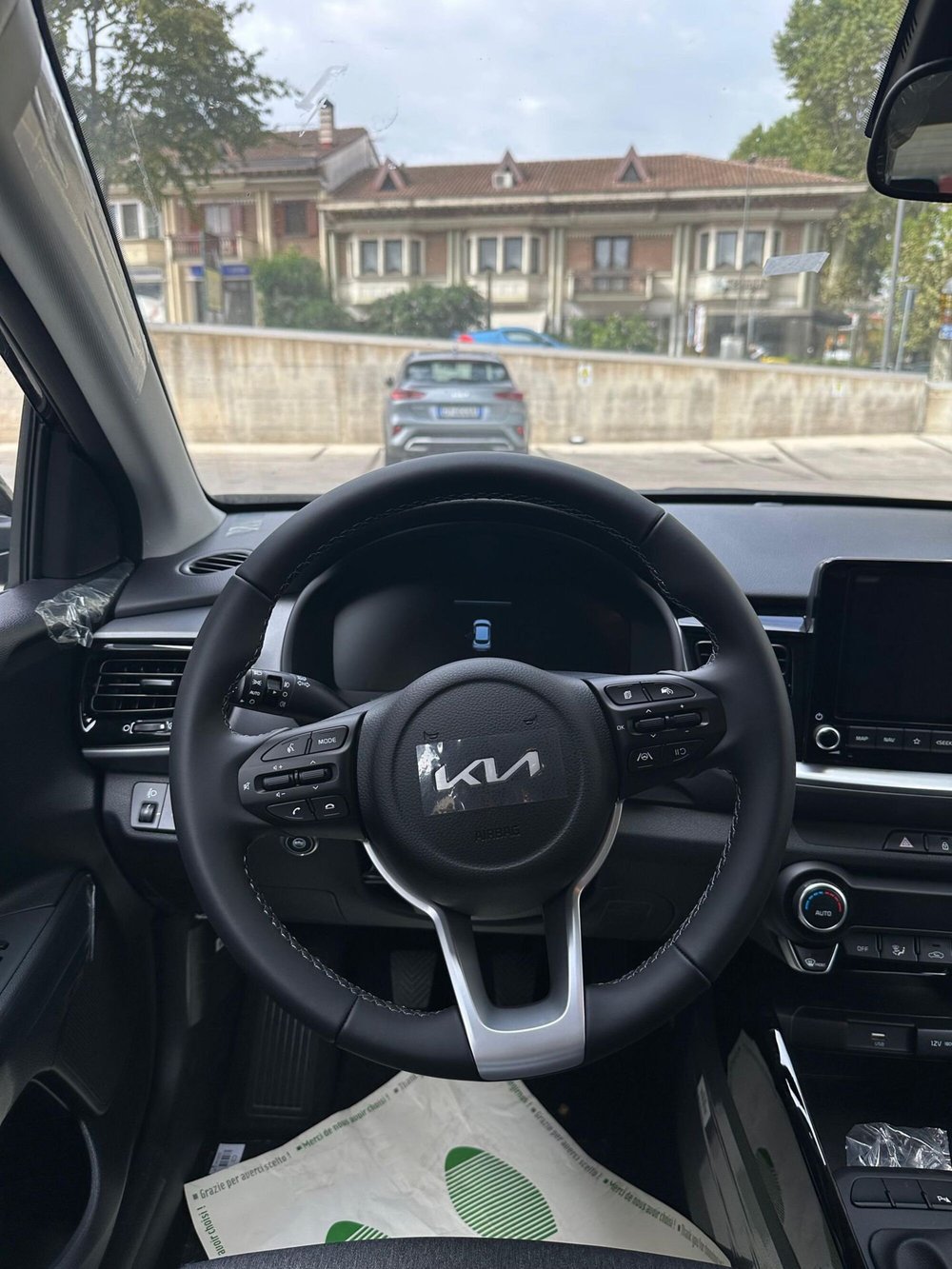 Kia Stonic nuova a Napoli (8)