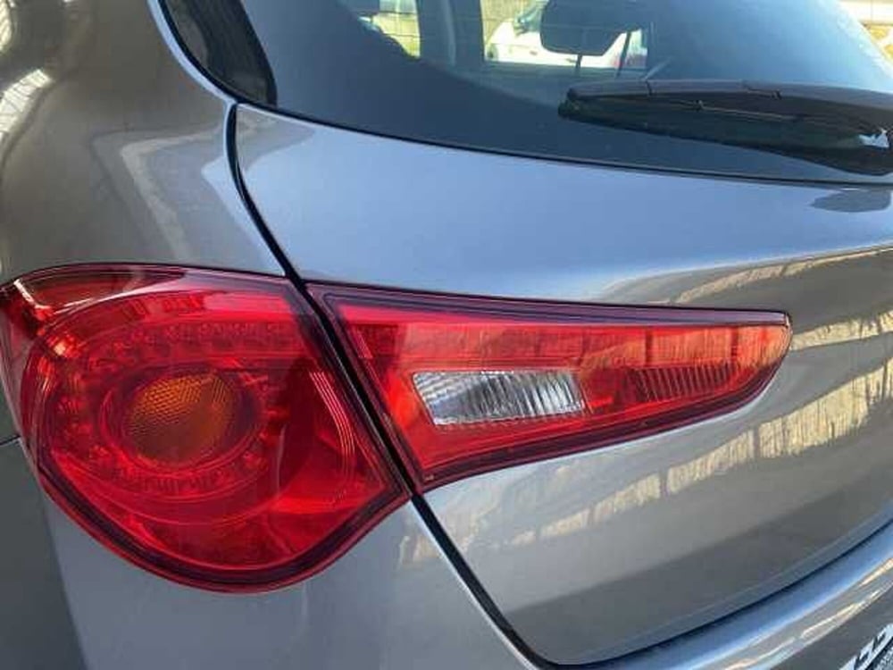 Alfa Romeo Giulietta usata a Siena (10)