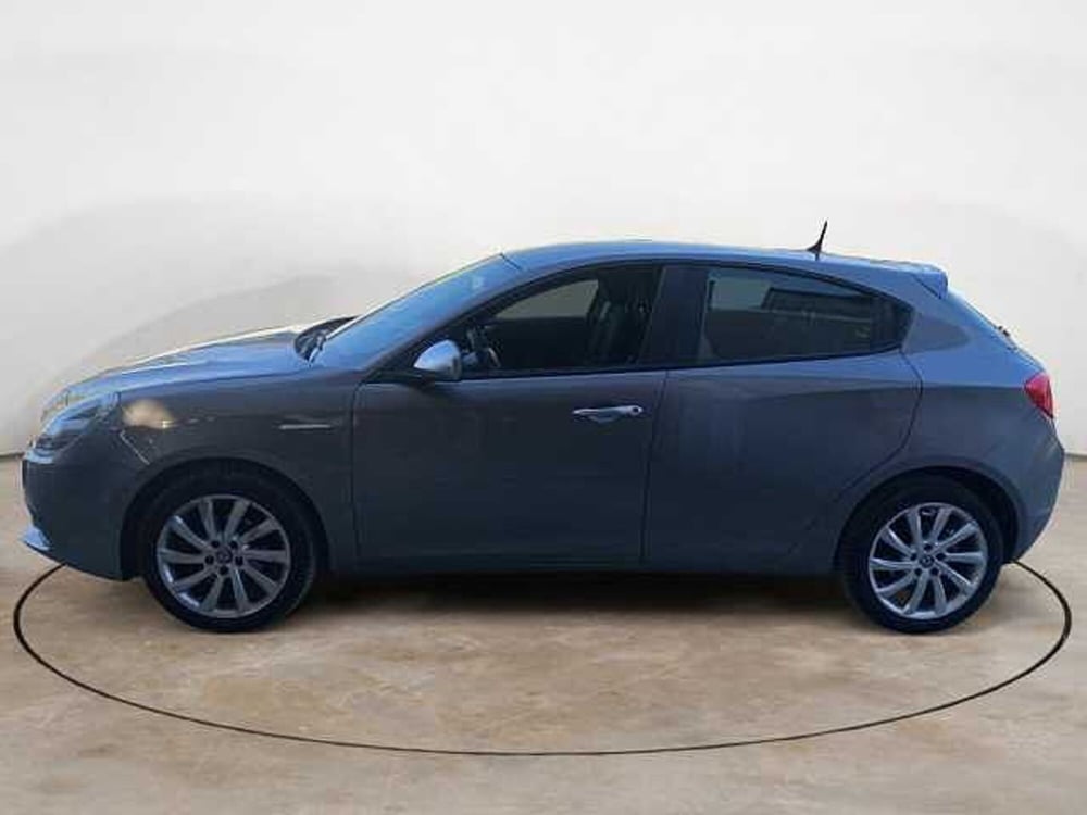Alfa Romeo Giulietta usata a Siena (2)