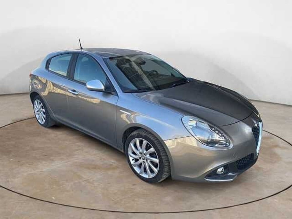 Alfa Romeo Giulietta usata a Siena (8)