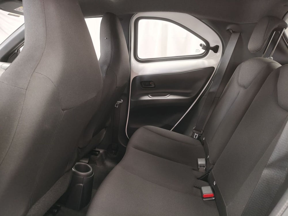 Toyota Aygo X usata a Roma (14)