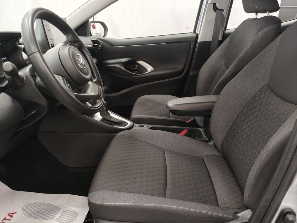 Toyota Yaris usata a Roma (14)