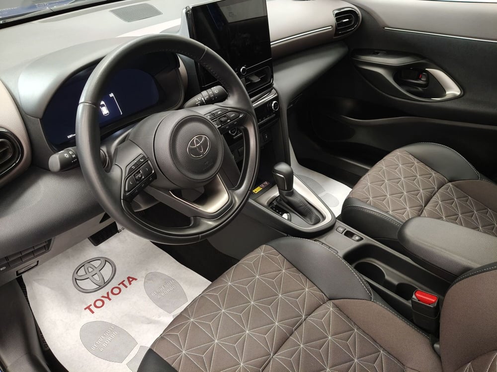 Toyota Yaris Cross usata a Roma (12)