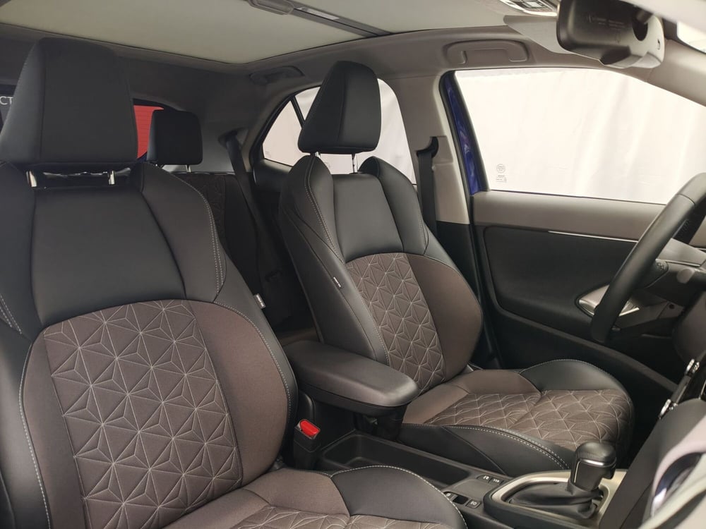 Toyota Yaris Cross usata a Roma (6)