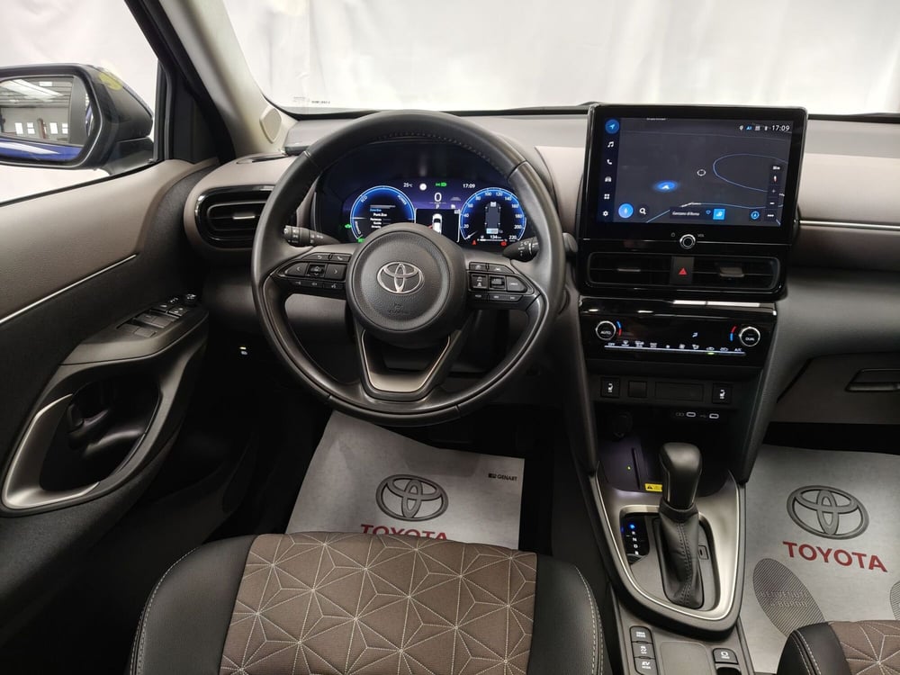 Toyota Yaris Cross usata a Roma (9)