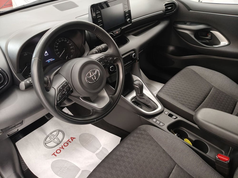 Toyota Yaris usata a Roma (12)