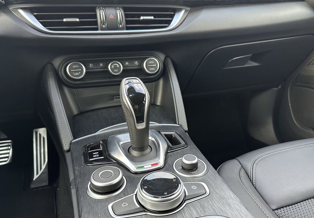 Alfa Romeo Stelvio usata a Reggio Emilia (13)