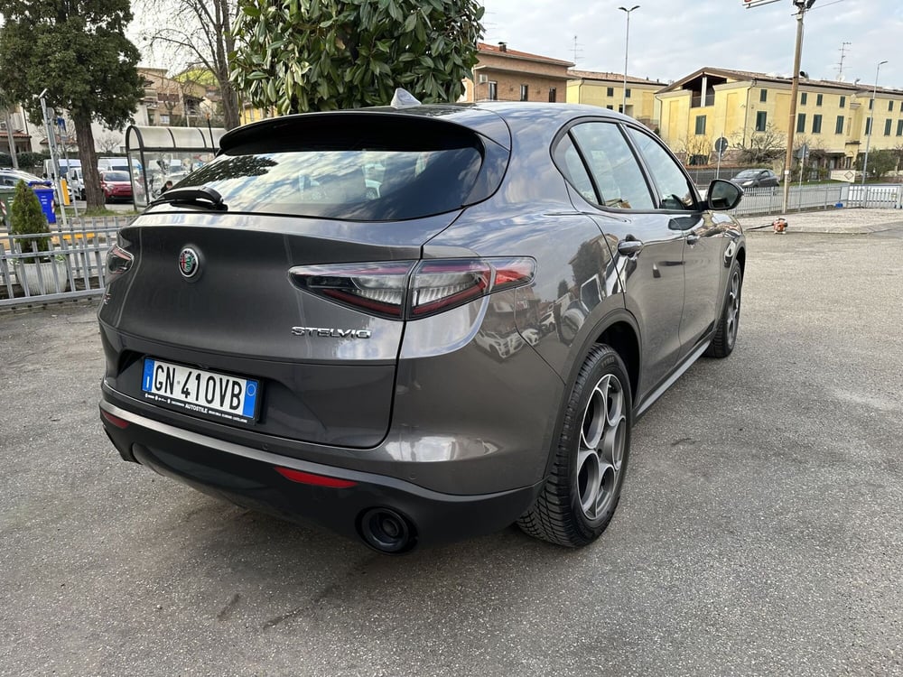 Alfa Romeo Stelvio usata a Reggio Emilia (2)
