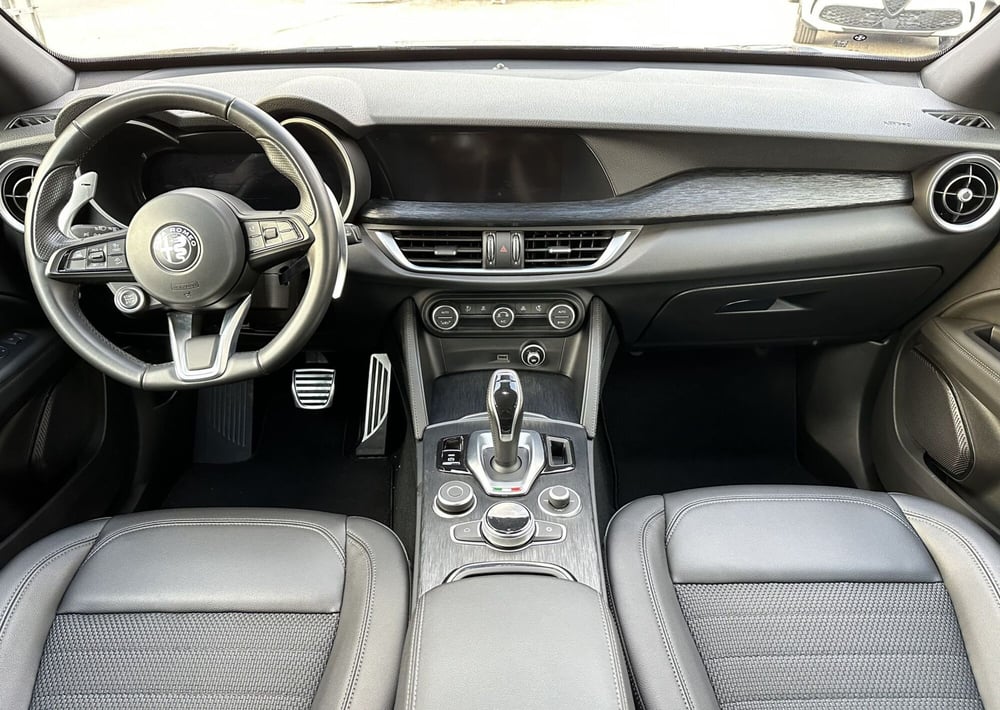 Alfa Romeo Stelvio usata a Reggio Emilia (8)
