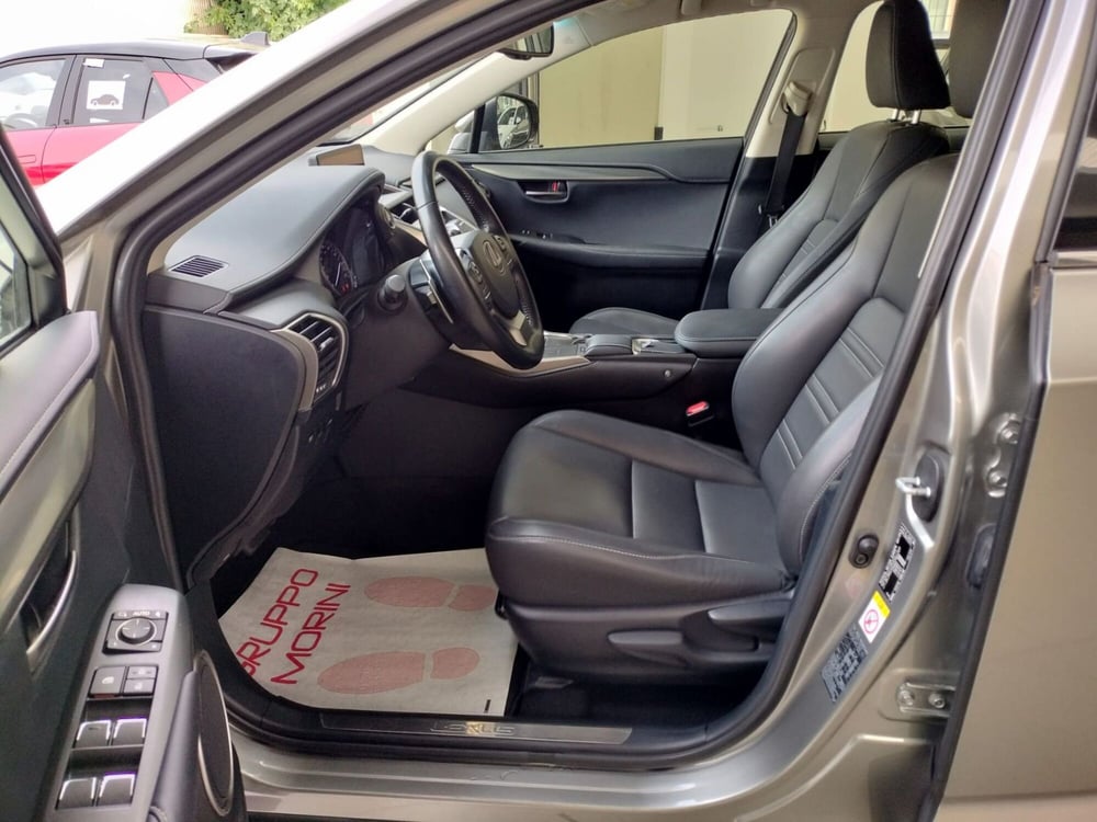 Lexus NX usata a Modena (10)