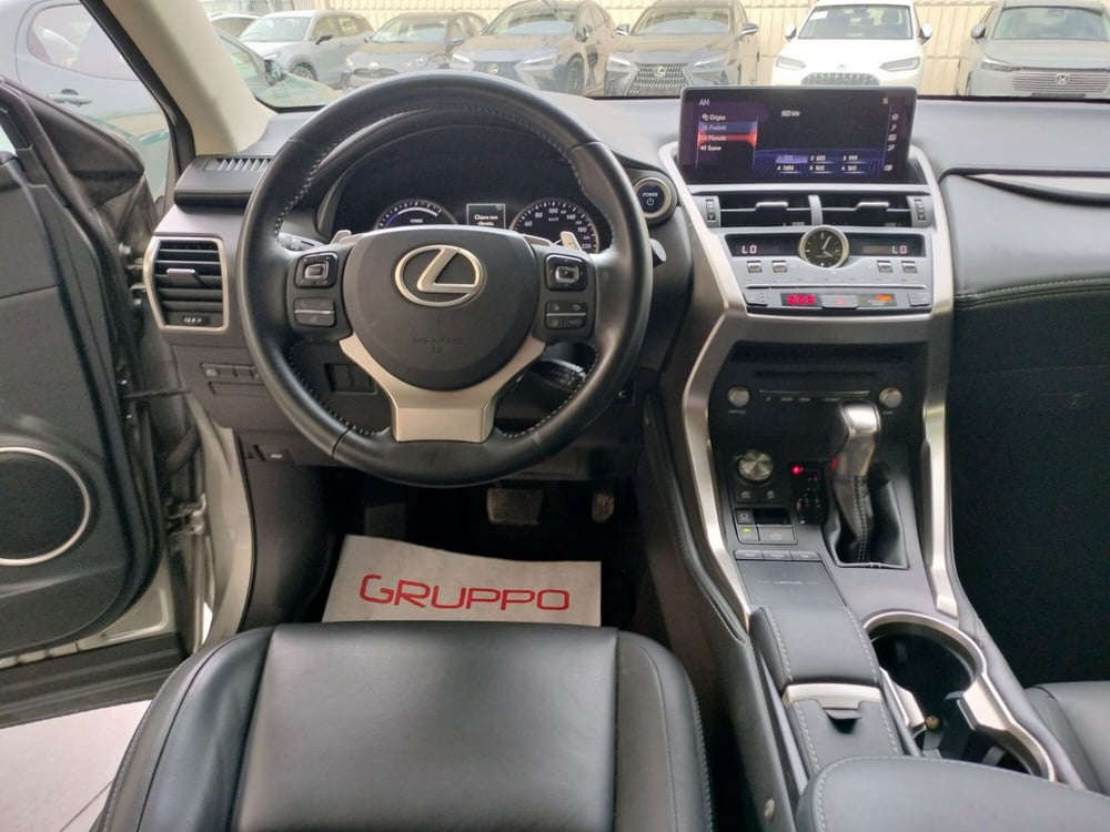 Lexus NX usata a Modena (11)
